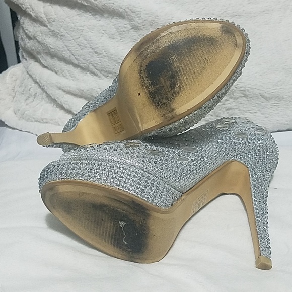 Crystal adorned heels - Picture 3 of 4